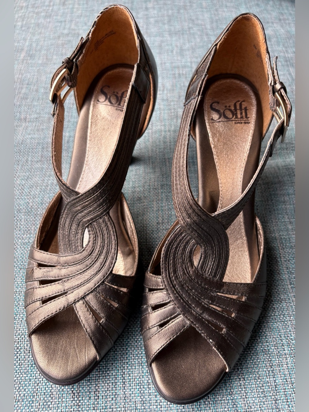 Sofft Metallic Bronze Strappy Leather Party Sandal w Peekaboo Toe & 3” Heel - 8M